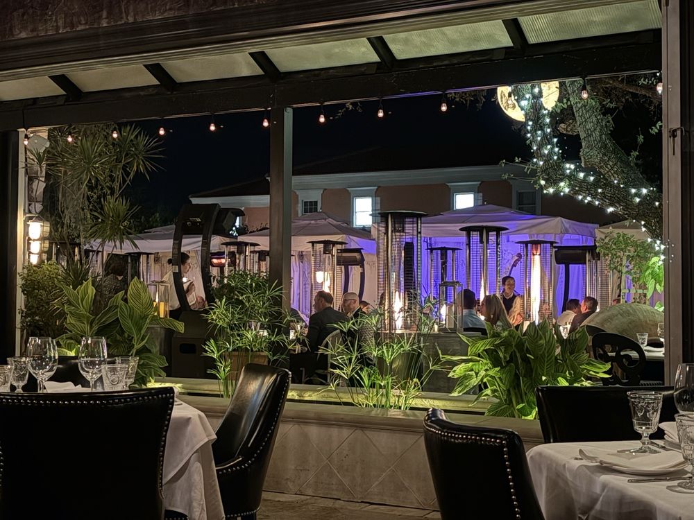 Best of Downtown Restaurants in Naples, FL: Summer Dining Deals at The Continental