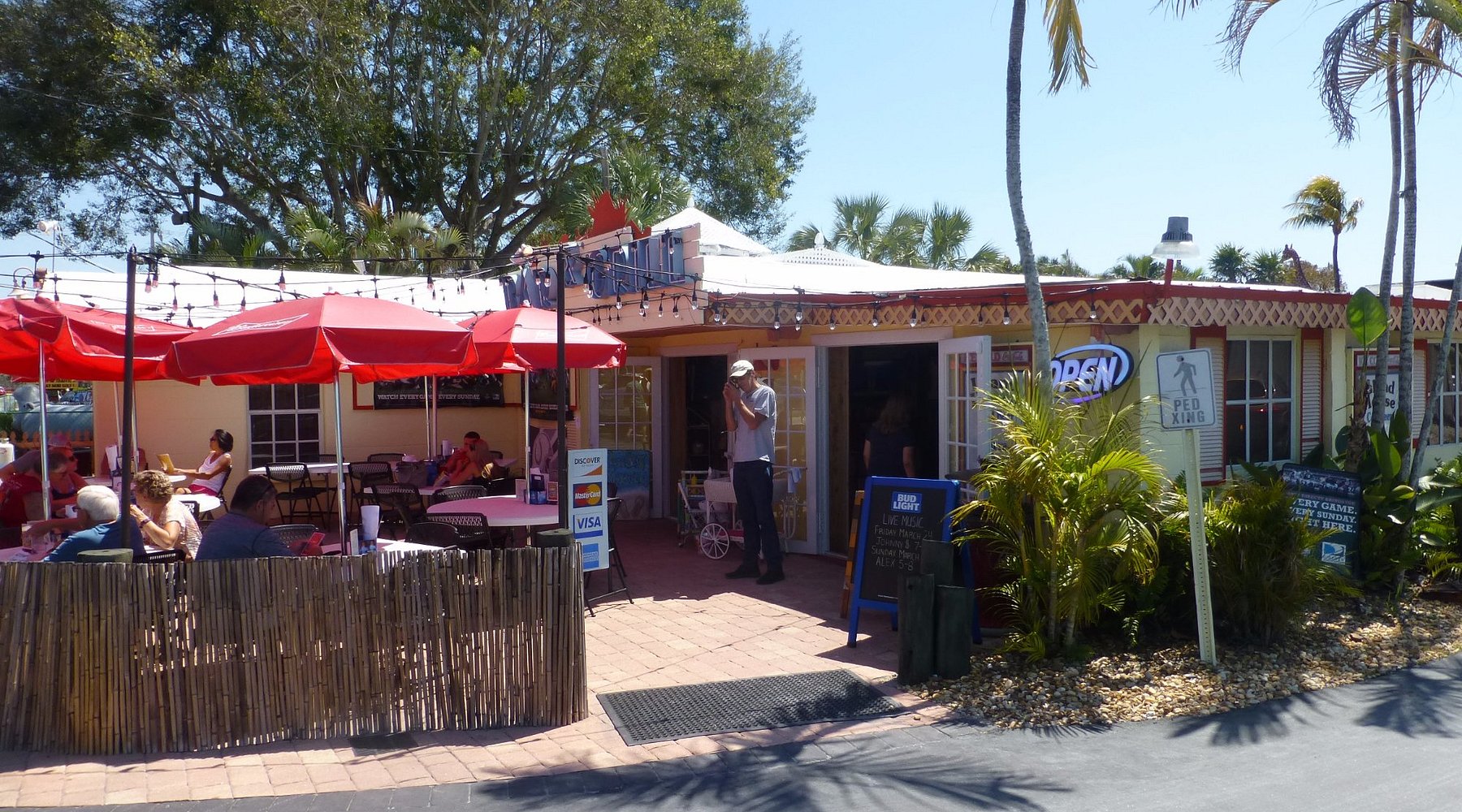 Island House in Bonita Springs: Live Music