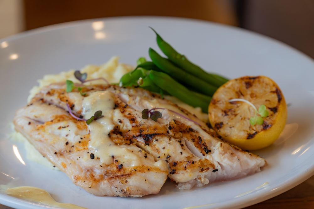 Summer Dining in Naples: Trail Cafe & Grill Unveils New Dinner Menu