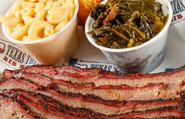 Where to Eat With Kids in Naples: Texas Tony’s Rib & Brewhouse