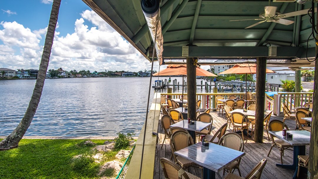 Best Casual Waterfront Dining in Naples FL: Buzz’s Lighthouse