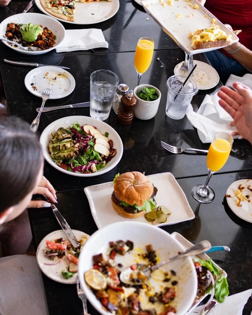 Best Restaurants for the Whole Family in Naples: The Local