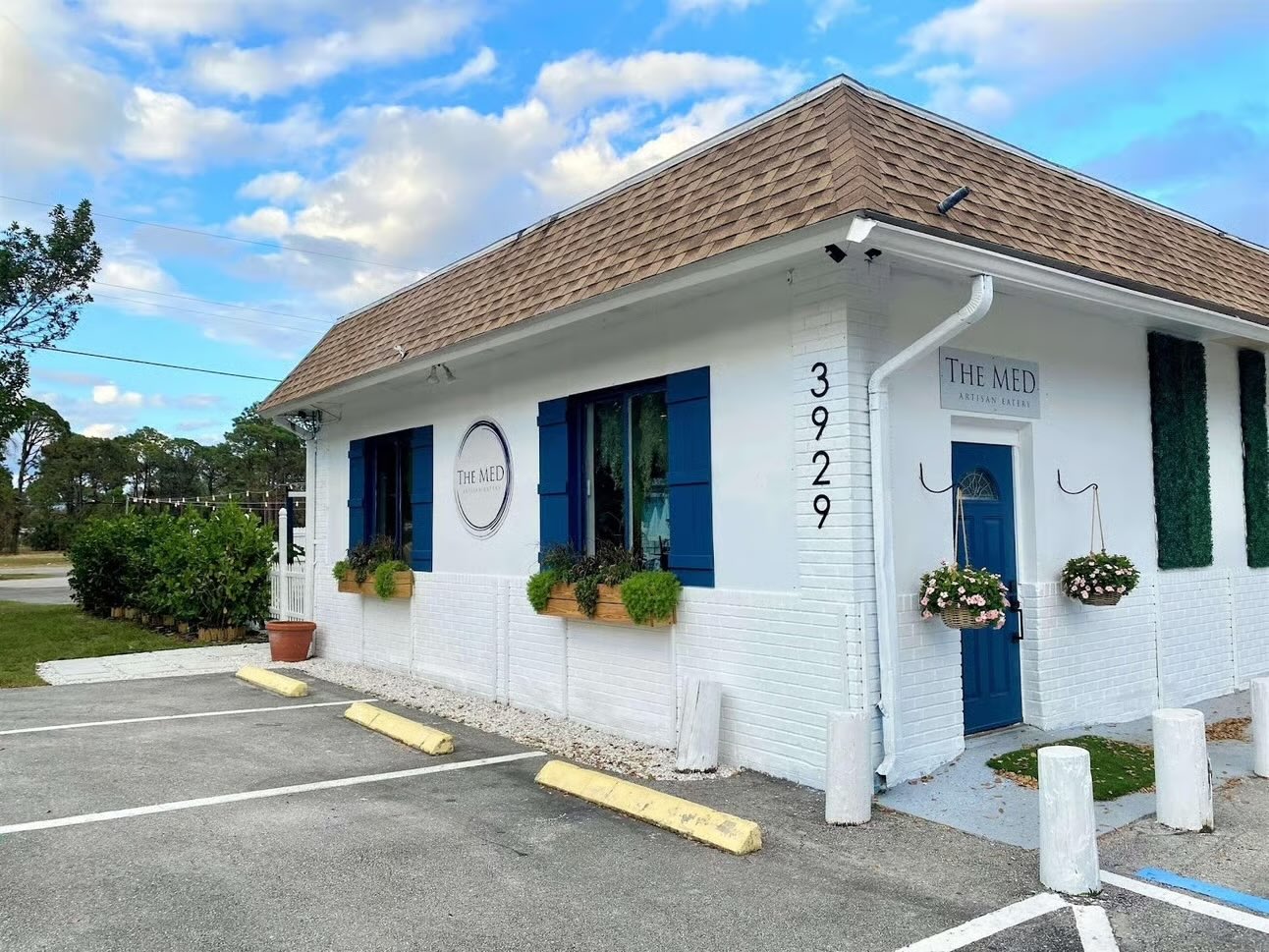 A Hidden Gem for Mediterranean Dining in the Bayshore Arts District: The MED
