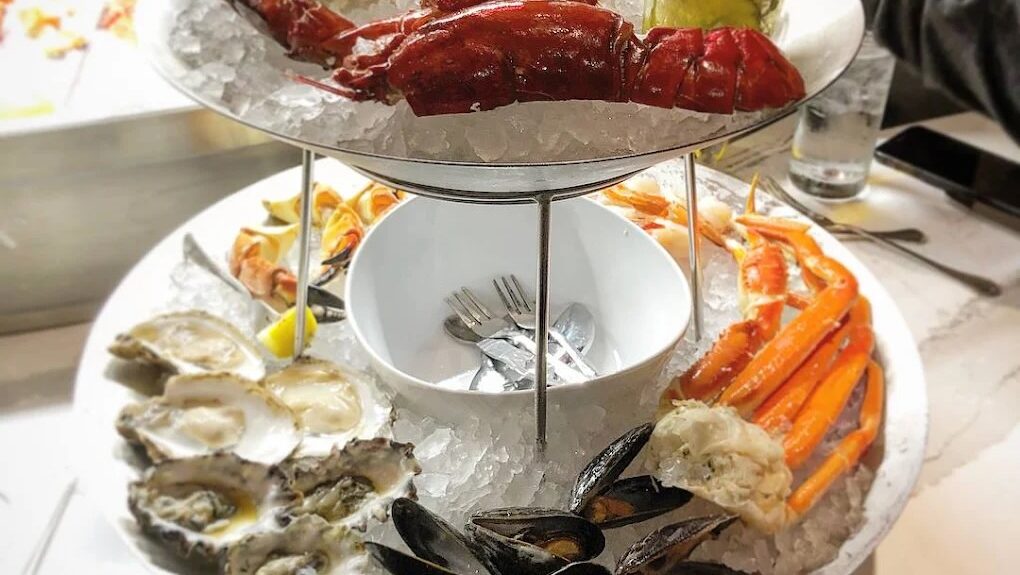 The Claw Bar: A Luxe Seafood Spot Perfect for Your Naples Getaway