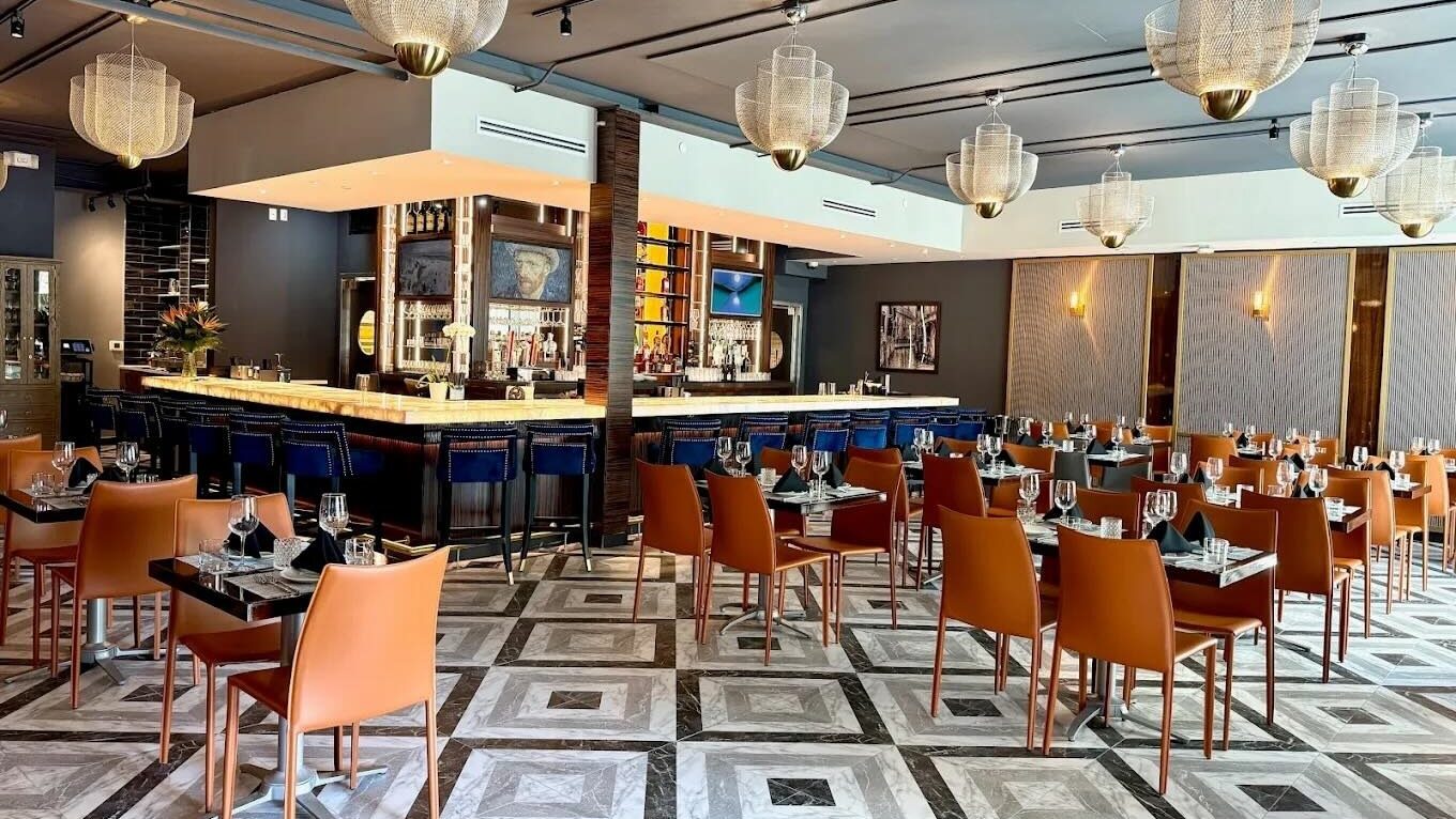 Naples Is Shining Again — Ottimo’s Elegant Return