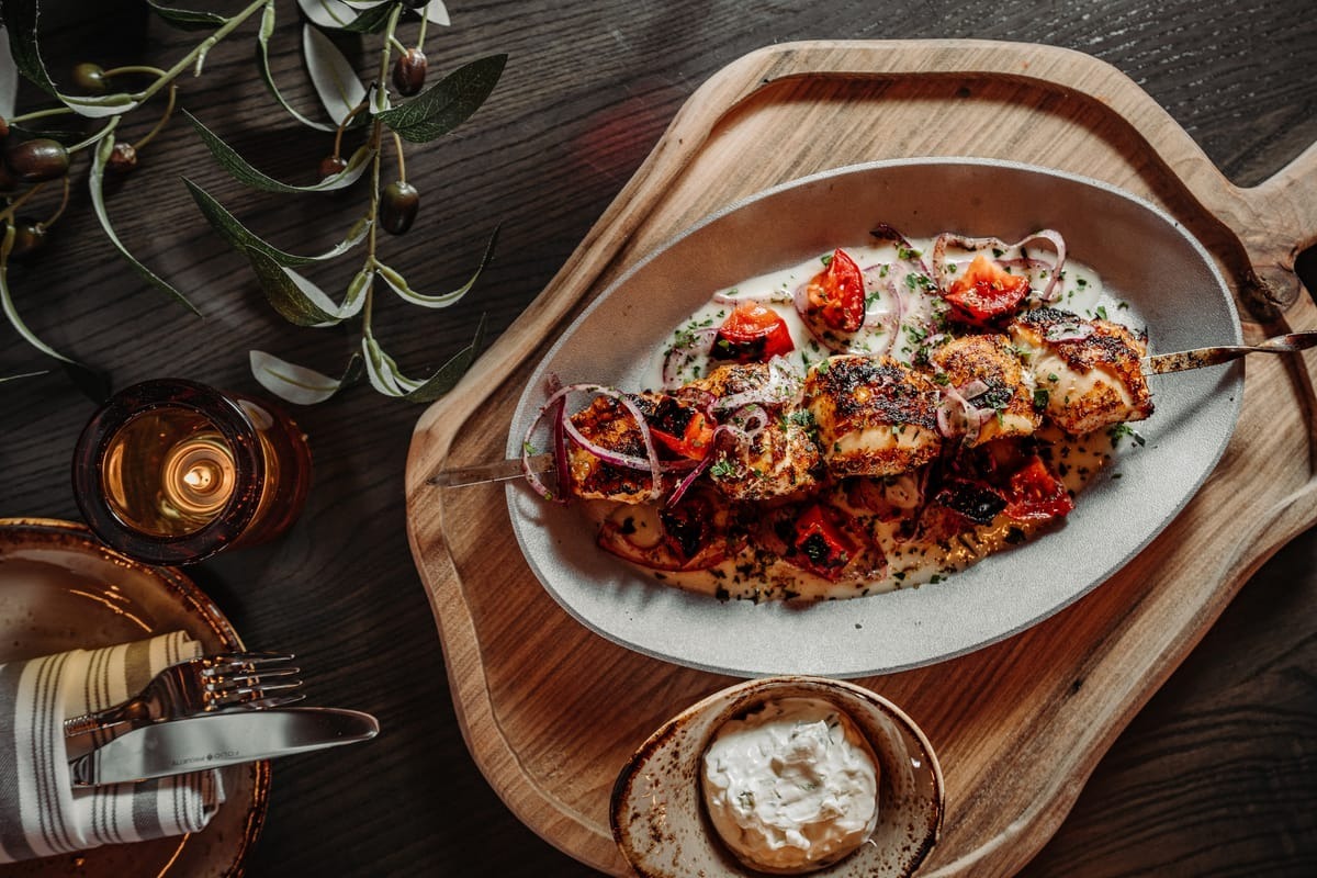 The Newest Greek Spot, Violi, Debuts With Greek Hospitality